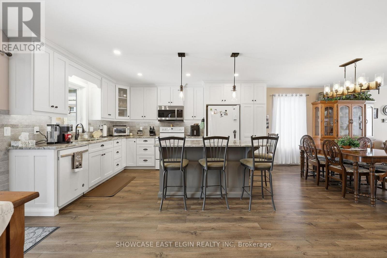 Photo 5 of 30 for 271 Sydenham Street E