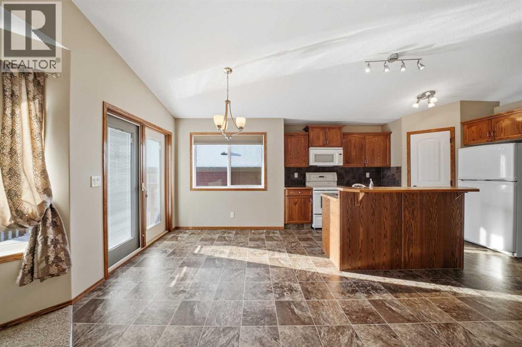 9 Thomas Place, Red Deer, Alberta  T4P 0L7 - Photo 9 - A2271904