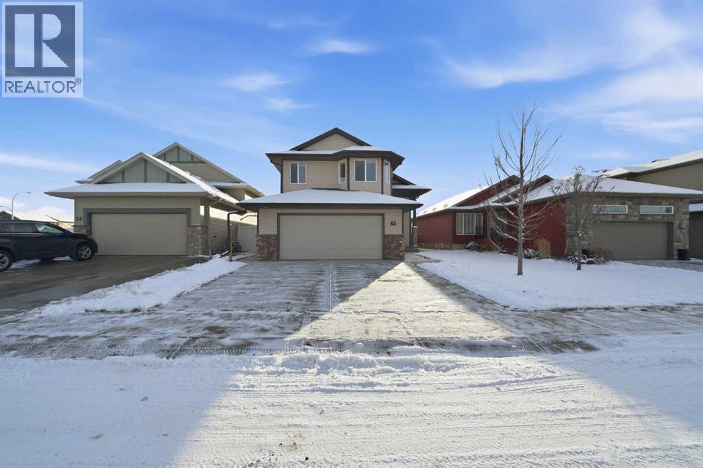 9 Thomas Place, Red Deer, Alberta  T4P 0L7 - Photo 3 - A2271904