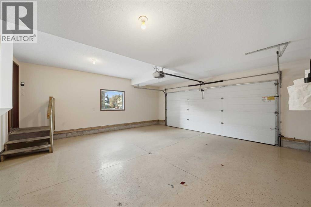 9 Thomas Place, Red Deer, Alberta  T4P 0L7 - Photo 27 - A2271904