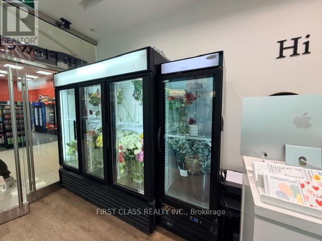 105 - 2 St. Clair Avenue E, Toronto, Ontario  M4T 2T5 - Photo 4 - C12868880