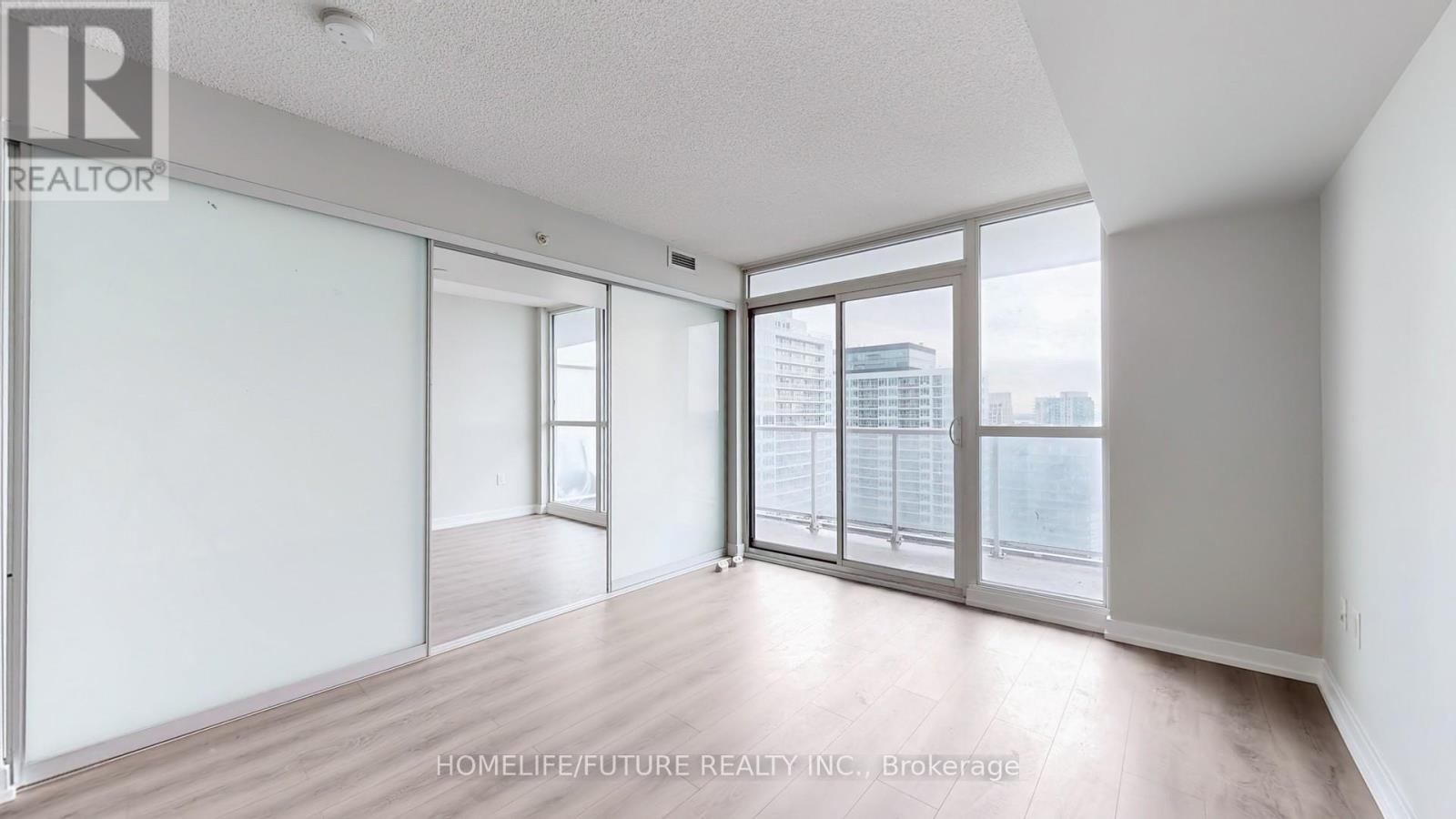 4011 - 75 Queens Wharf Road, Toronto, Ontario  M5V 0J8 - Photo 10 - C12868914