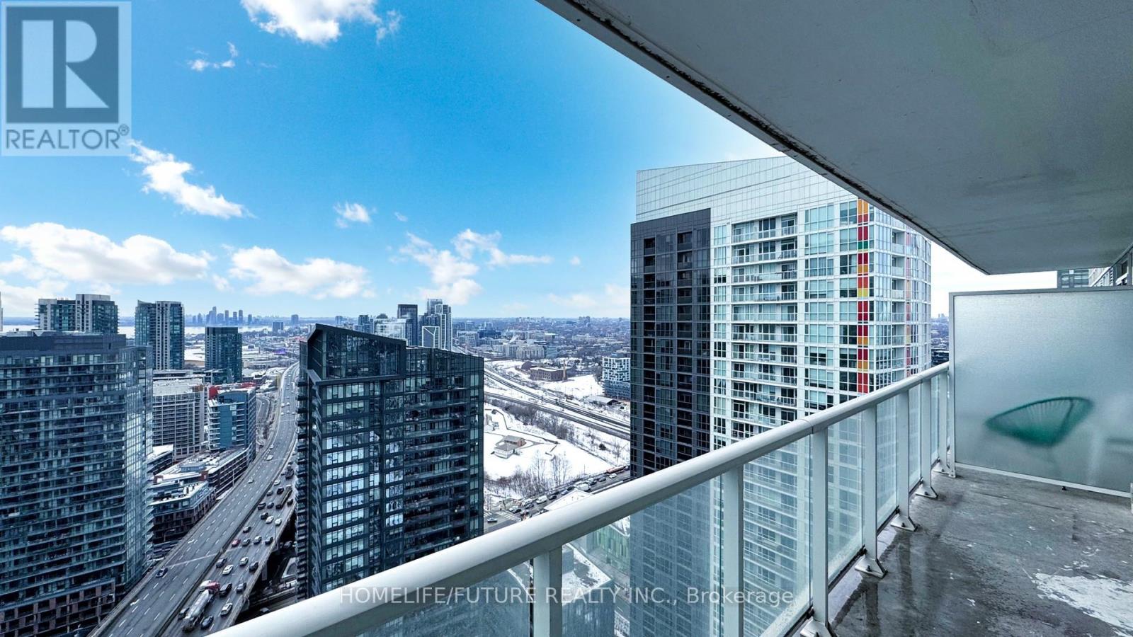 4011 - 75 Queens Wharf Road, Toronto, Ontario  M5V 0J8 - Photo 29 - C12868914