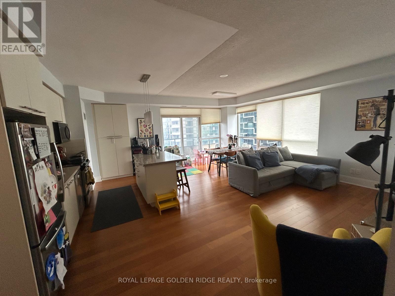 1921 - 70 Roehampton Avenue, Toronto, Ontario  M4P 1R2 - Photo 3 - C12868954