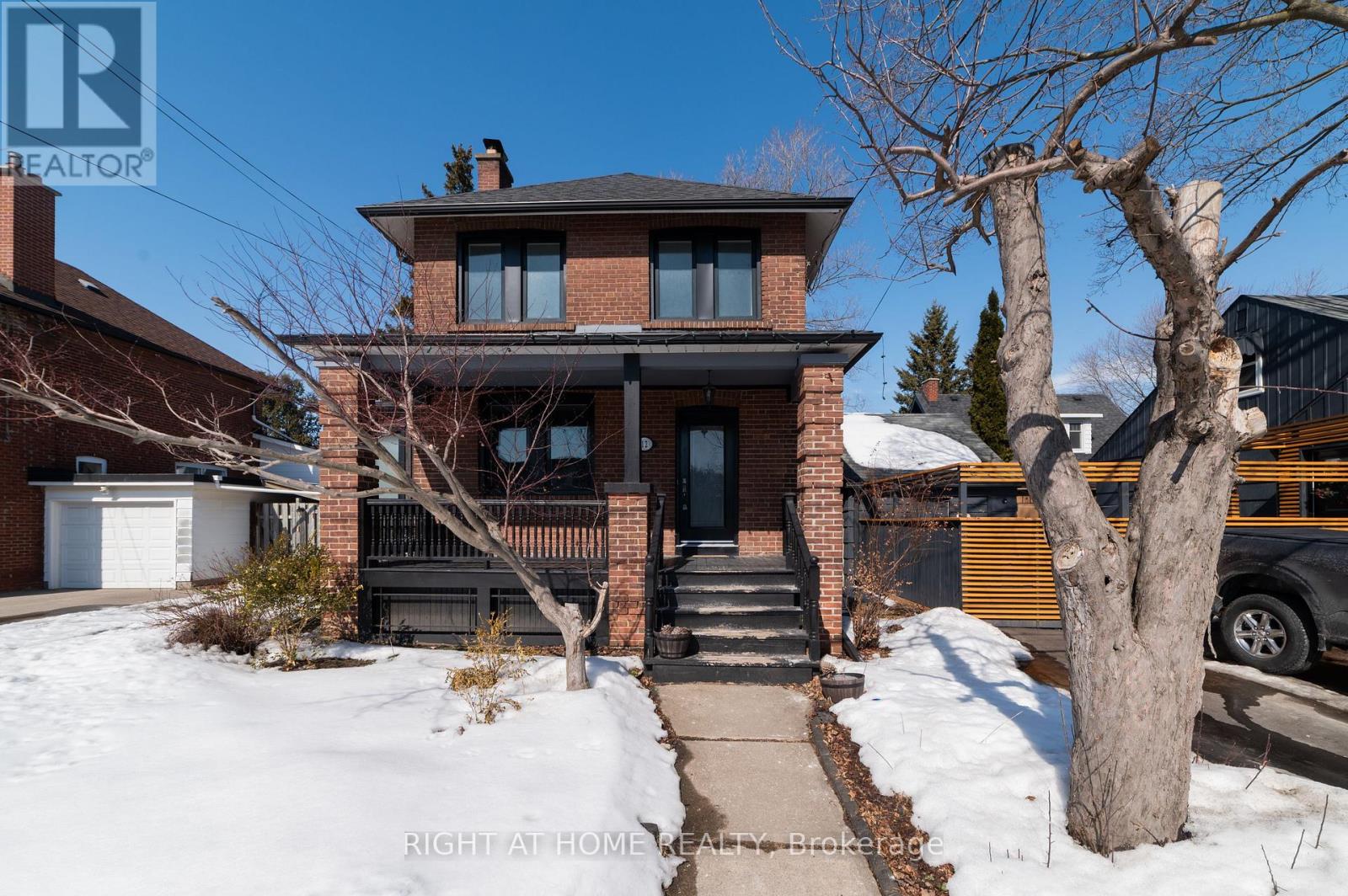 12 JONES AVENUE, Oshawa, Ontario