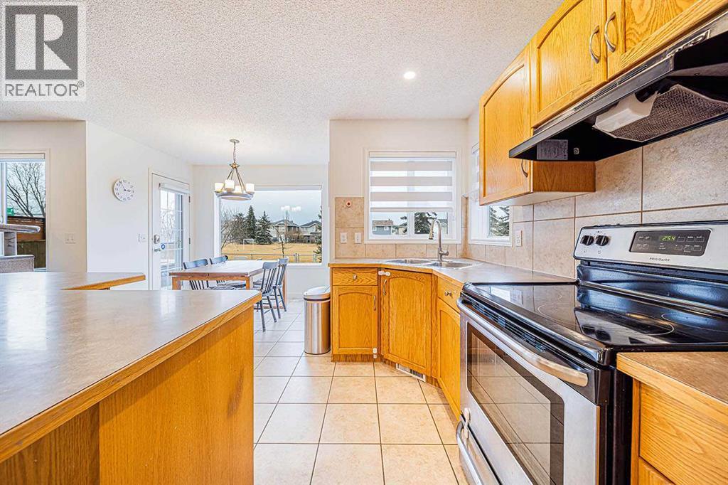 30 Chapalina Park Crescent Se, Calgary, Alberta  T2X 3S1 - Photo 8 - A2292438