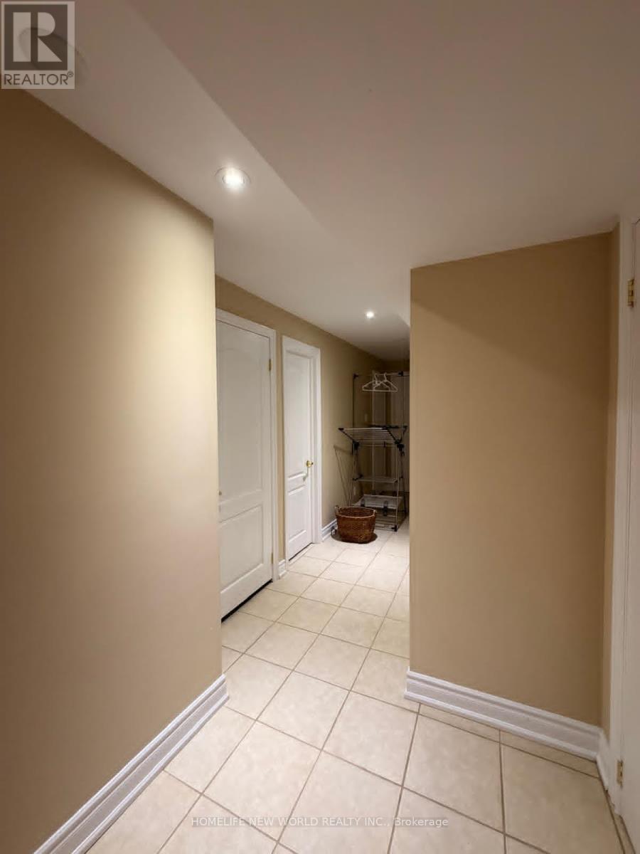 15 Hislop Drive, Markham, Ontario  L6B 0C6 - Photo 19 - N12868900