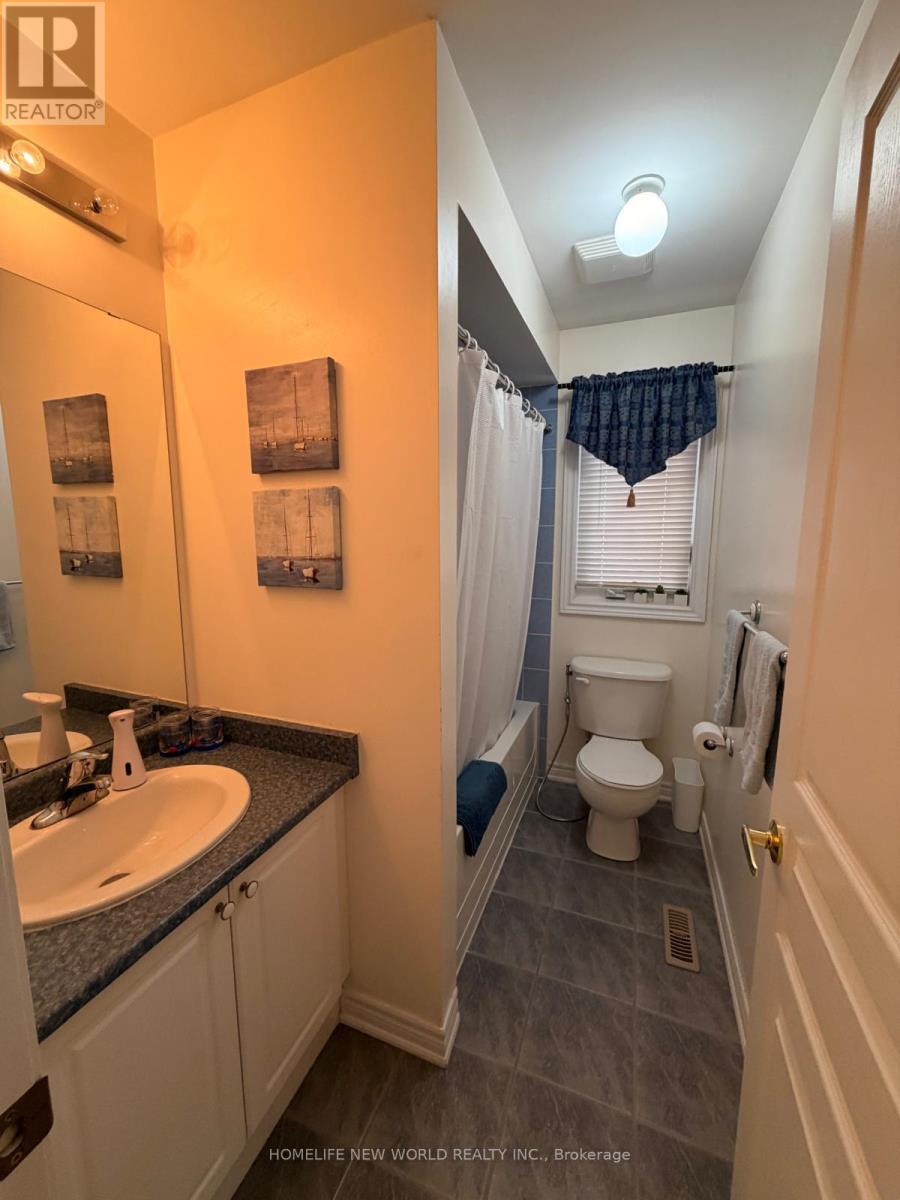 15 Hislop Drive, Markham, Ontario  L6B 0C6 - Photo 9 - N12868900