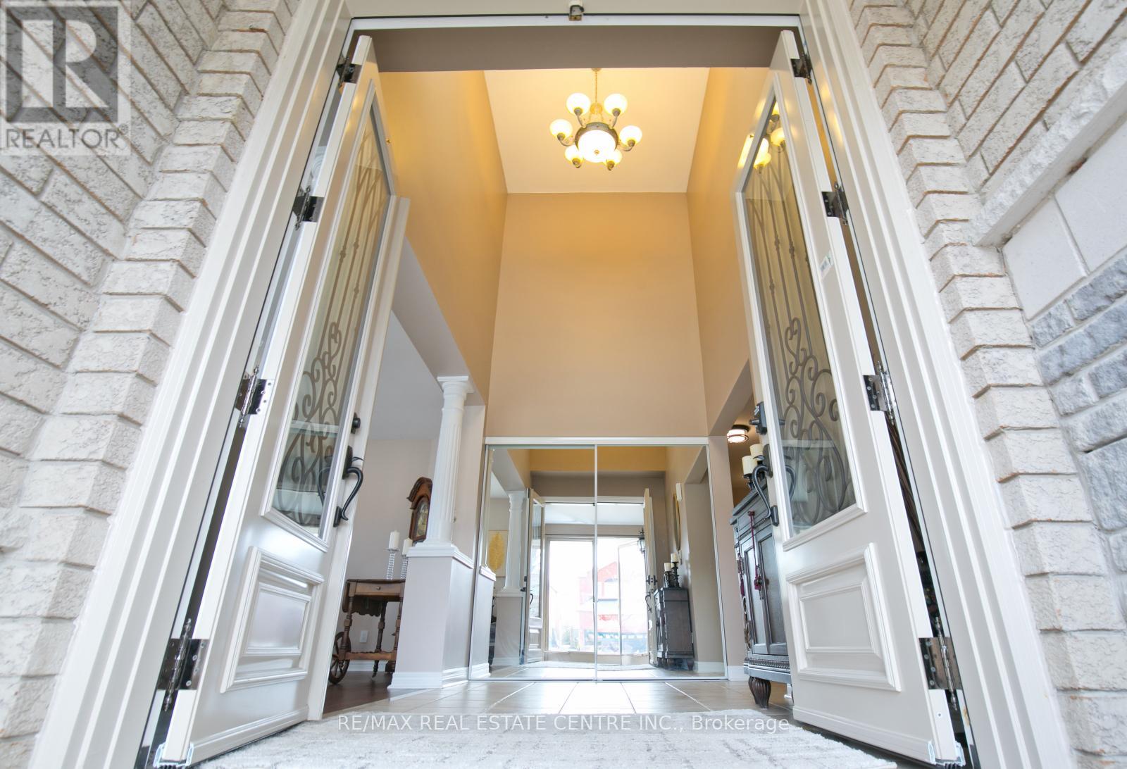 1 Kirkwood Crescent, Caledon, Ontario  L7C 1A5 - Photo 14 - W12868878