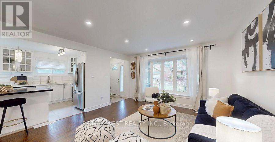 194 Sewell Drive, Oakville, Ontario  L6H 1E4 - Photo 6 - W12868884