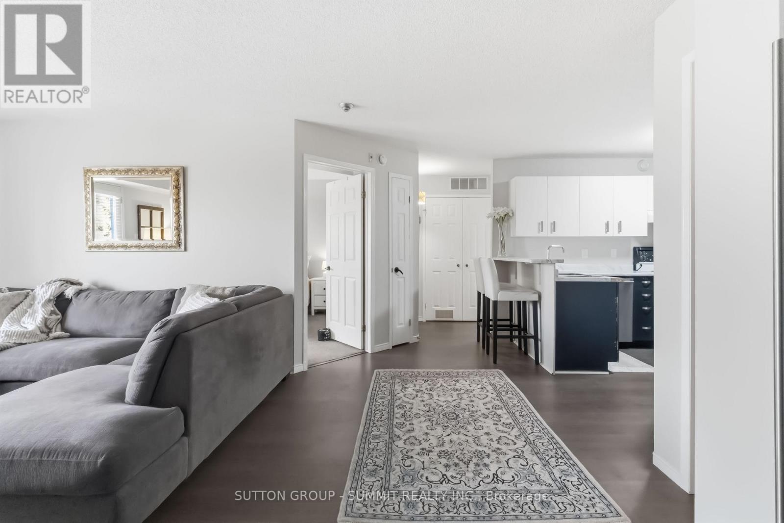 307 - 2010 Cleaver Avenue, Burlington, Ontario  L7M 4C1 - Photo 3 - W12868926