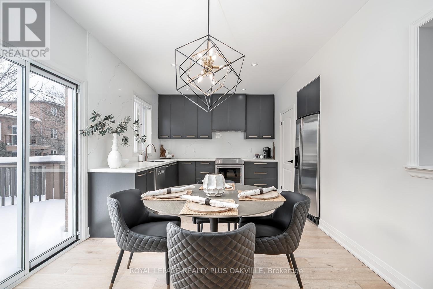 2083 Jaguar Lane, Oakville, Ontario  L6M 4R5 - Photo 19 - W12868950