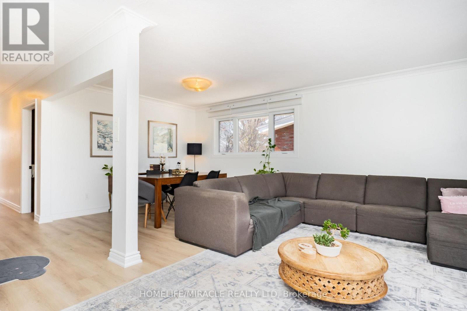 6696 Huggins Street, Niagara Falls, Ontario  L2J 1H7 - Photo 11 - X12868918