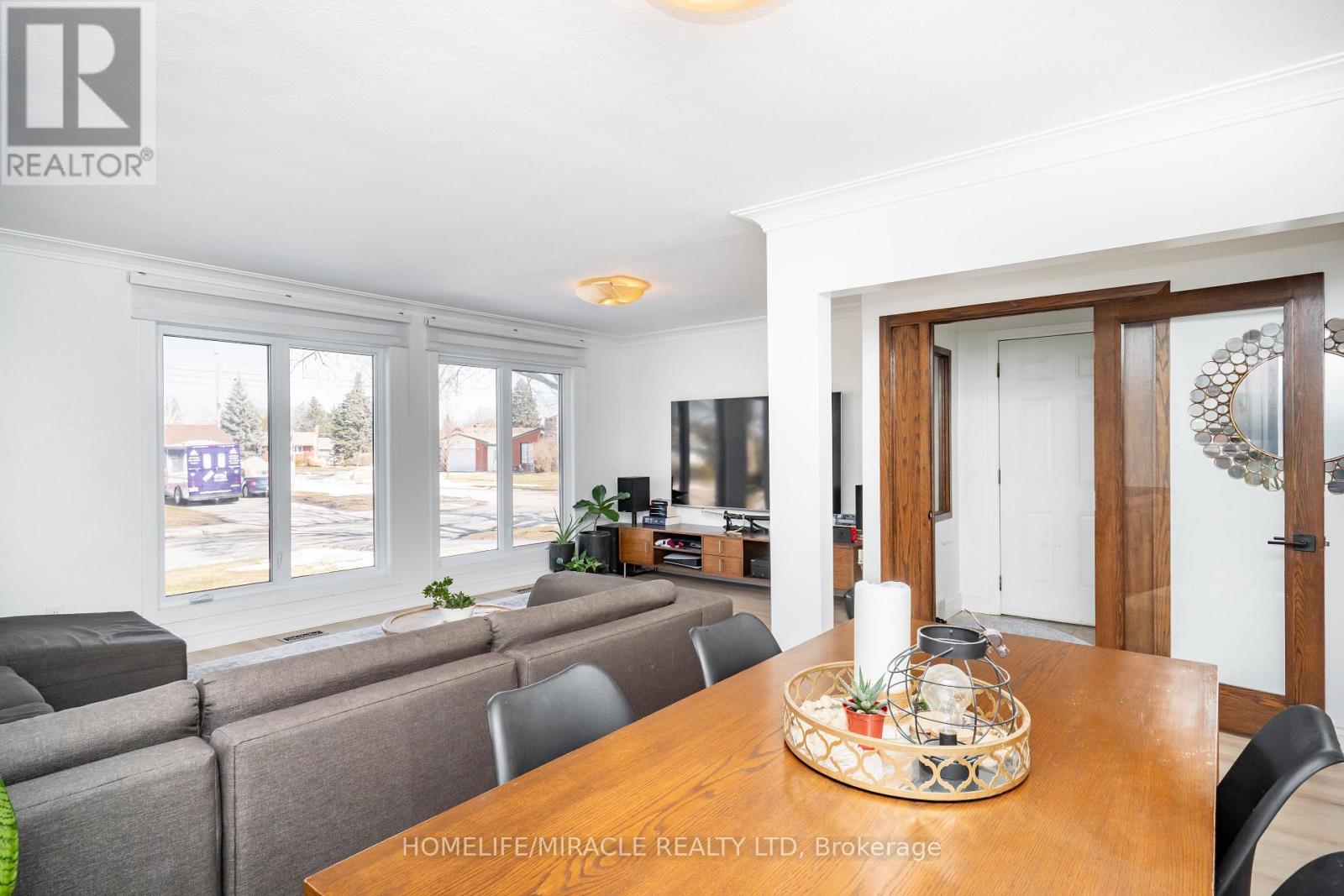 6696 Huggins Street, Niagara Falls, Ontario  L2J 1H7 - Photo 13 - X12868918