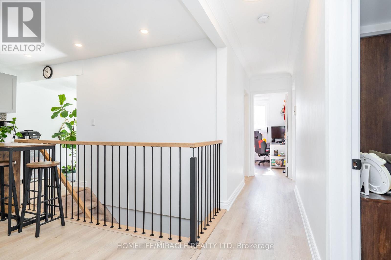 6696 Huggins Street, Niagara Falls, Ontario  L2J 1H7 - Photo 15 - X12868918