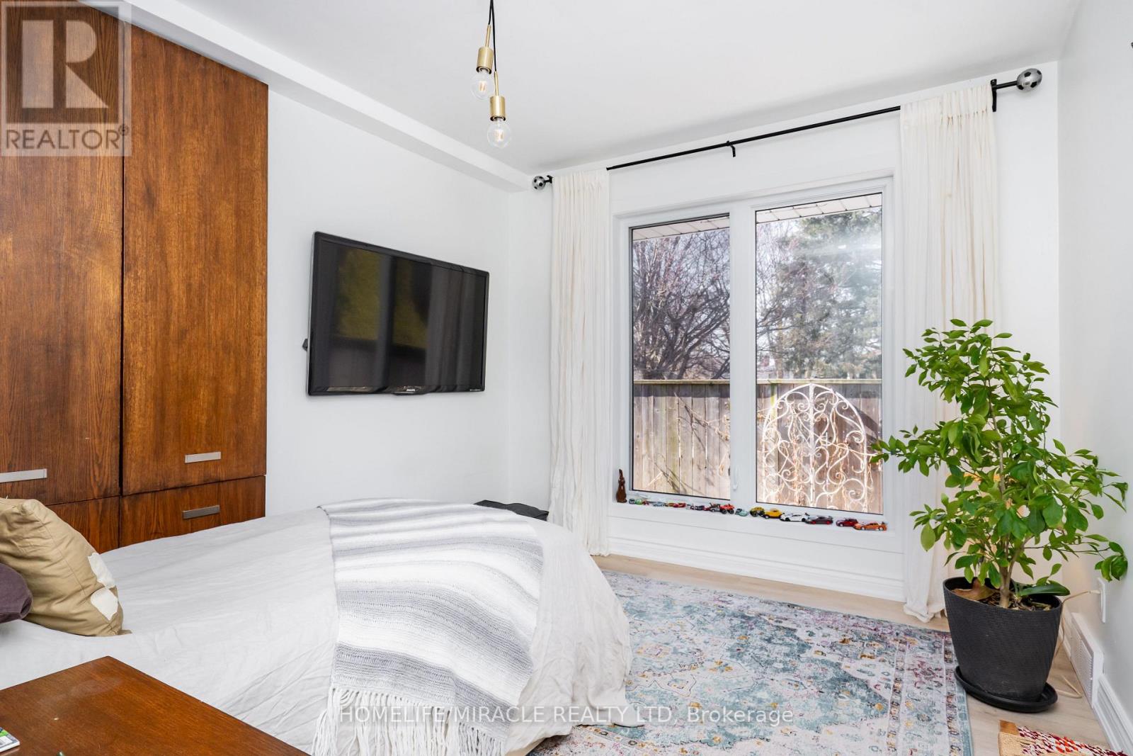 6696 Huggins Street, Niagara Falls, Ontario  L2J 1H7 - Photo 16 - X12868918