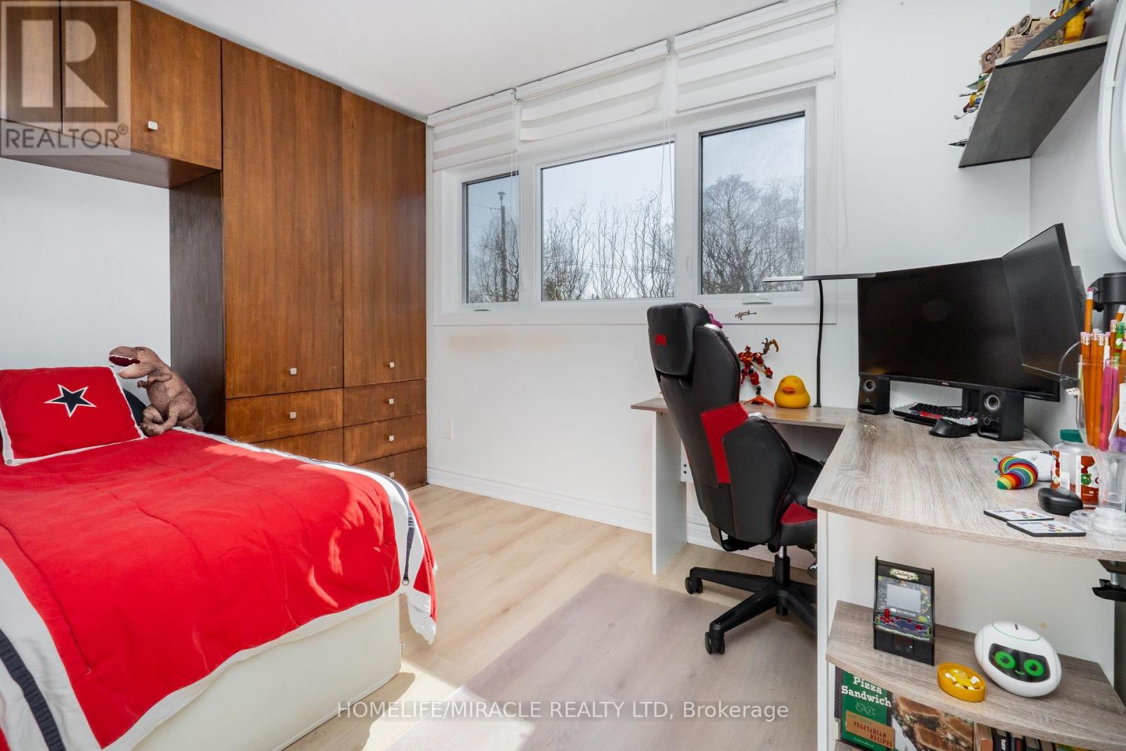 6696 Huggins Street, Niagara Falls, Ontario  L2J 1H7 - Photo 21 - X12868918