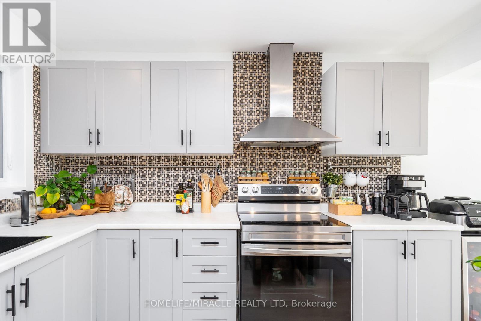 6696 Huggins Street, Niagara Falls, Ontario  L2J 1H7 - Photo 26 - X12868918