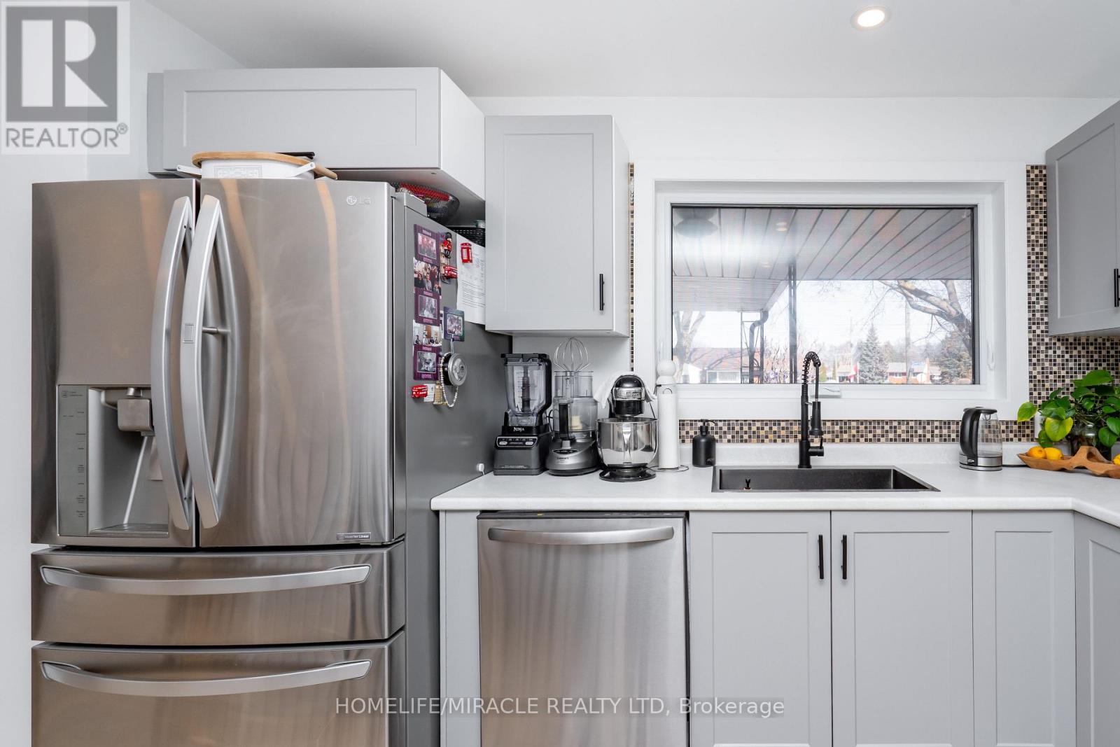 6696 Huggins Street, Niagara Falls, Ontario  L2J 1H7 - Photo 27 - X12868918