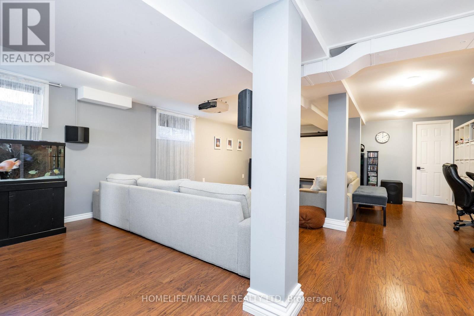 6696 Huggins Street, Niagara Falls, Ontario  L2J 1H7 - Photo 31 - X12868918