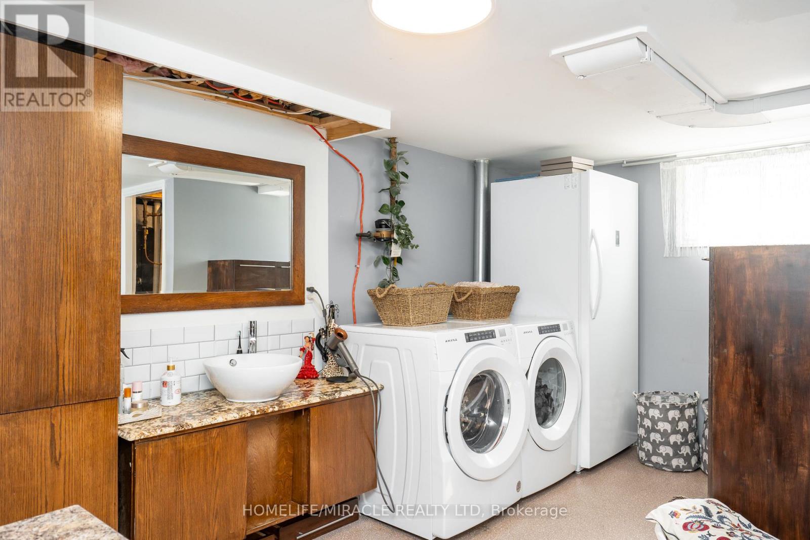 6696 Huggins Street, Niagara Falls, Ontario  L2J 1H7 - Photo 38 - X12868918