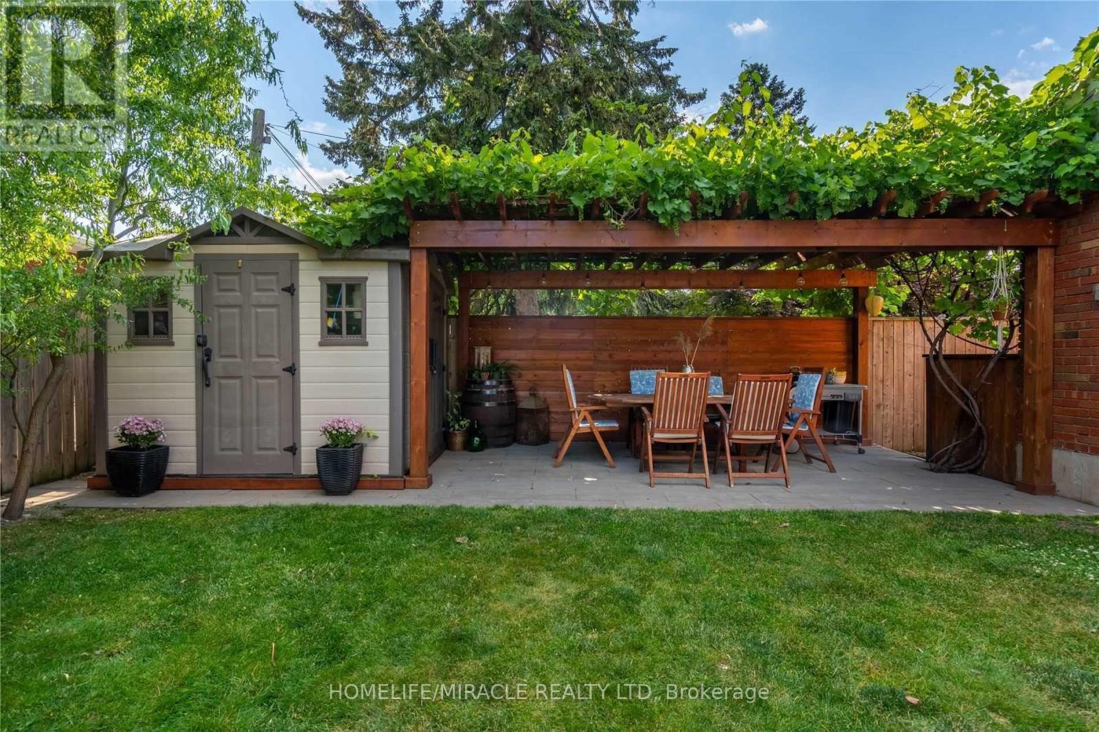 6696 Huggins Street, Niagara Falls, Ontario  L2J 1H7 - Photo 4 - X12868918