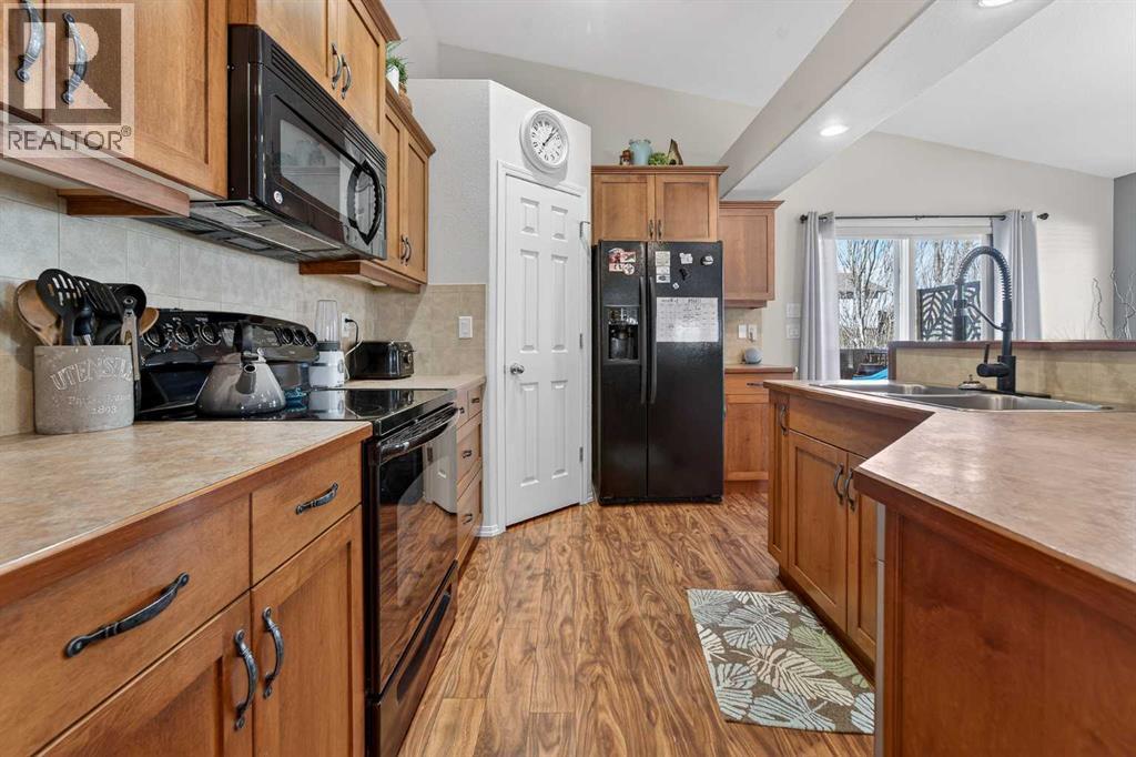 210 Firelight Crescent W, Lethbridge, Alberta  T1J 4W1 - Photo 13 - A2289625