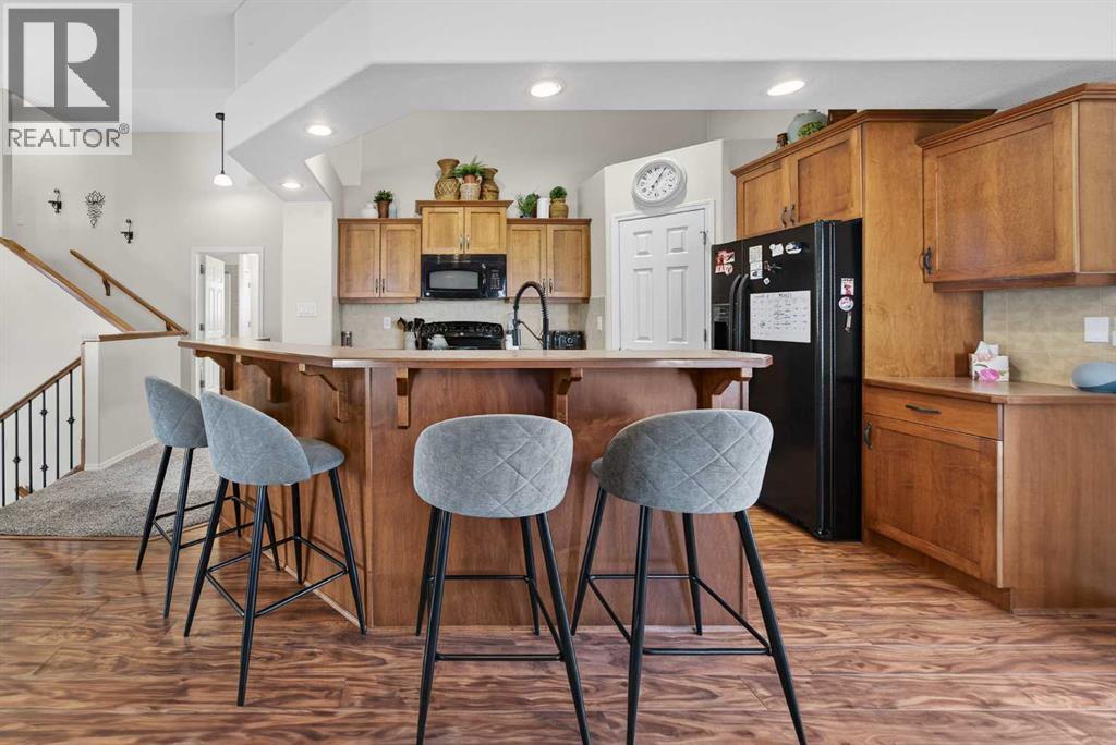 210 Firelight Crescent W, Lethbridge, Alberta  T1J 4W1 - Photo 9 - A2289625