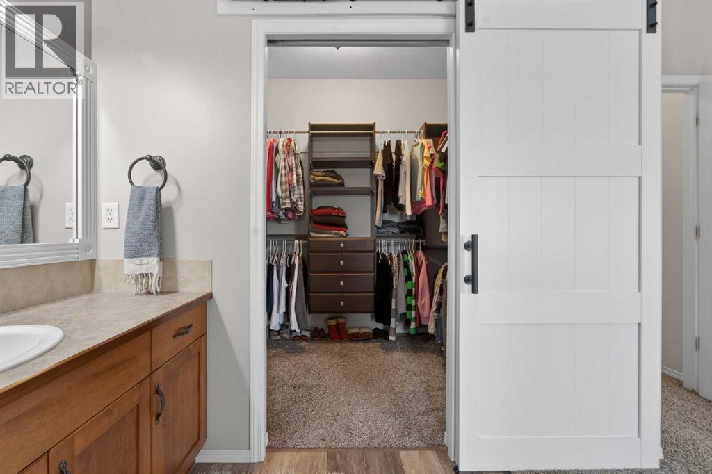 210 Firelight Crescent W, Lethbridge, Alberta  T1J 4W1 - Photo 18 - A2289625