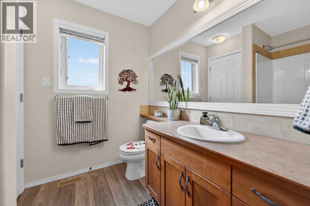 210 Firelight Crescent W, Lethbridge, Alberta  T1J 4W1 - Photo 25 - A2289625