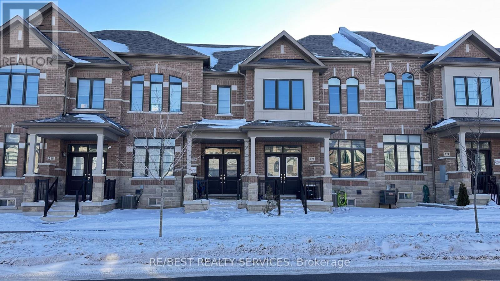 220 CORONATION ROAD, Whitby, Ontario