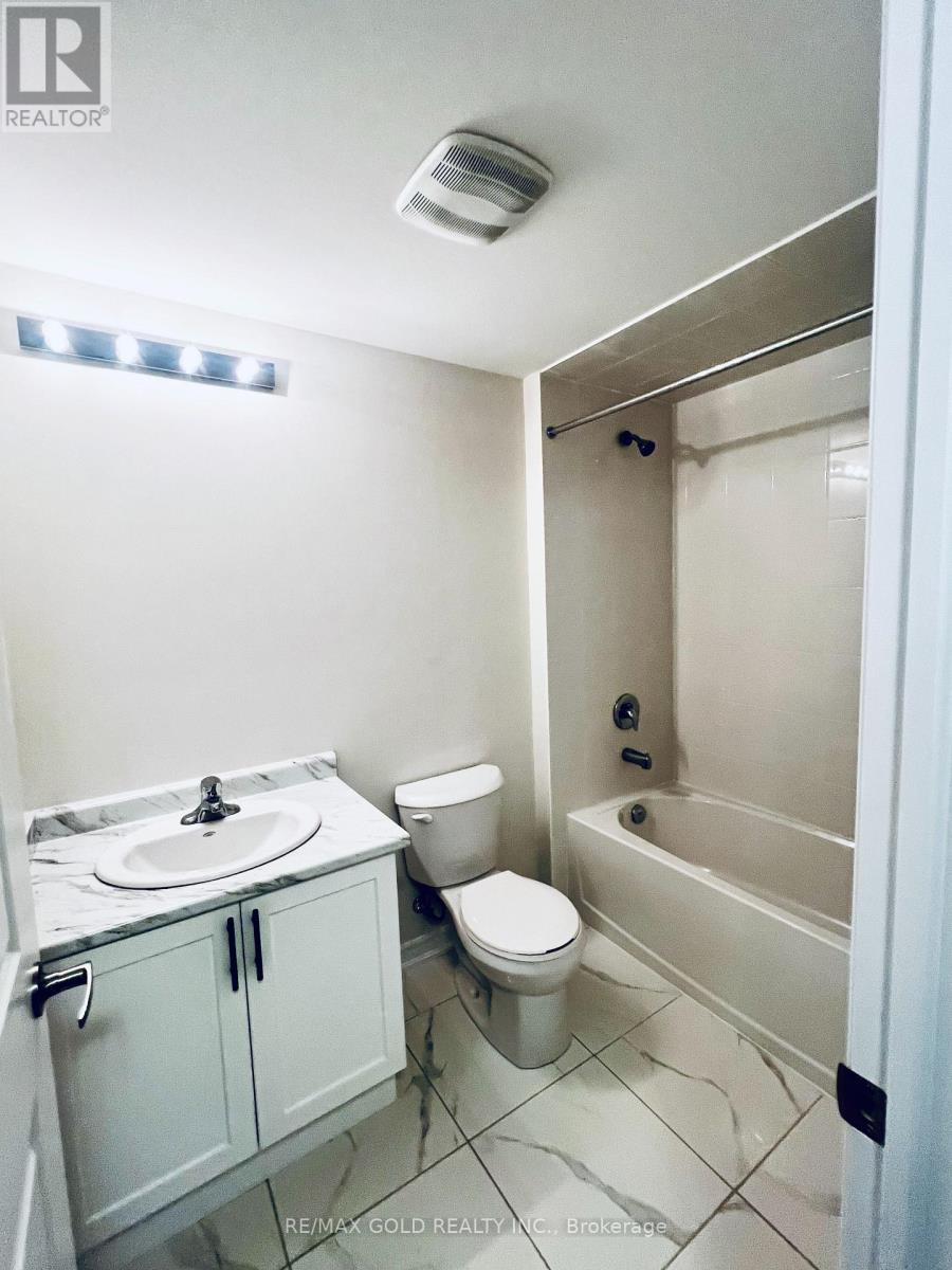 Bsmt - 24 Hylton Drive, Barrie, Ontario  L9J 0W5 - Photo 8 - S12865462