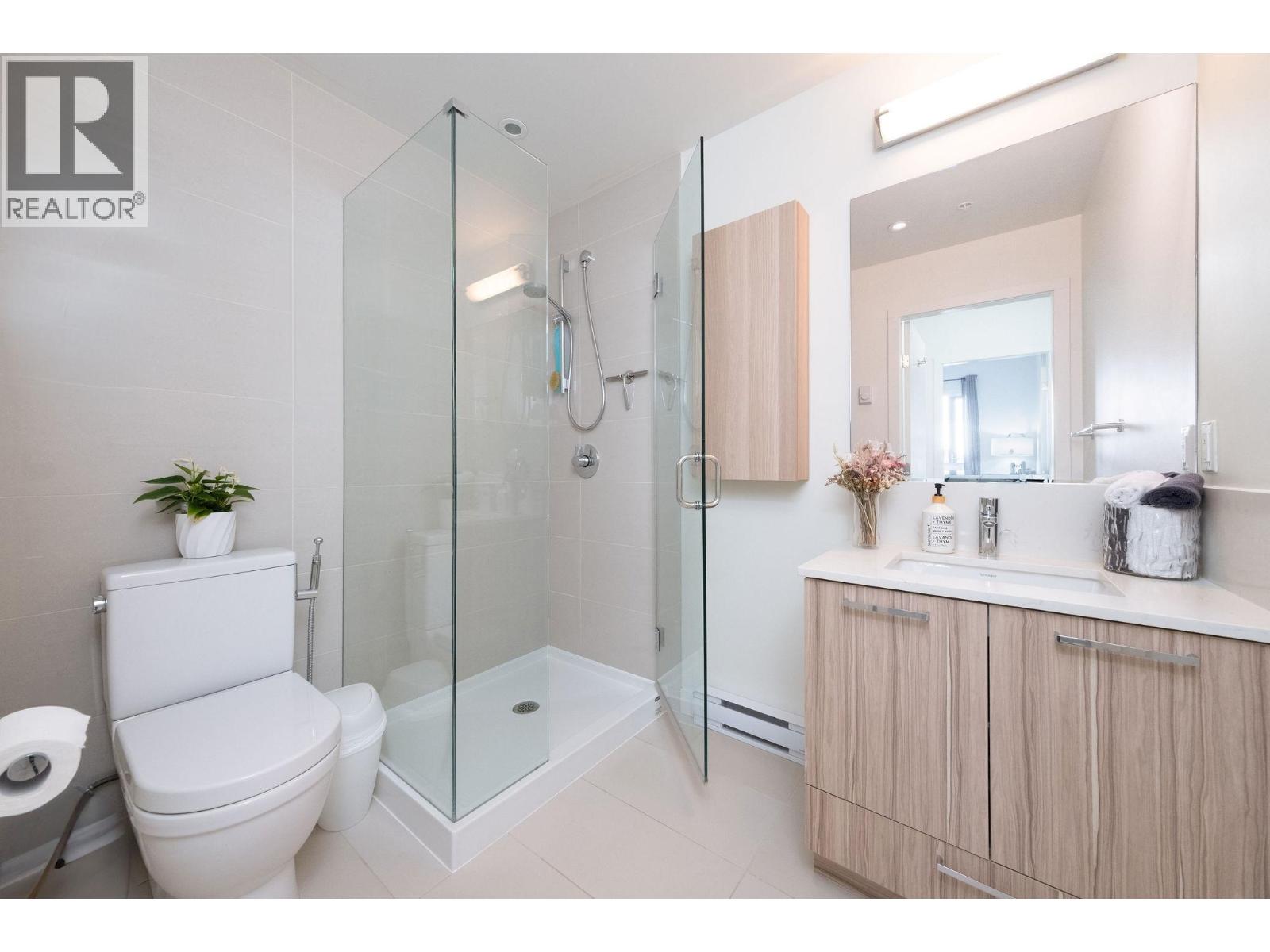 404 1061 Marine Drive, North Vancouver, British Columbia  V7P 1S6 - Photo 16 - R3091099