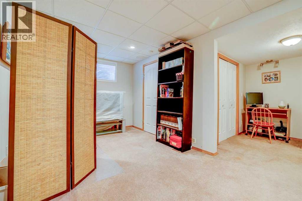 7 Chapala Terrace Se, Calgary, Alberta  T2X 3V8 - Photo 32 - A2286076