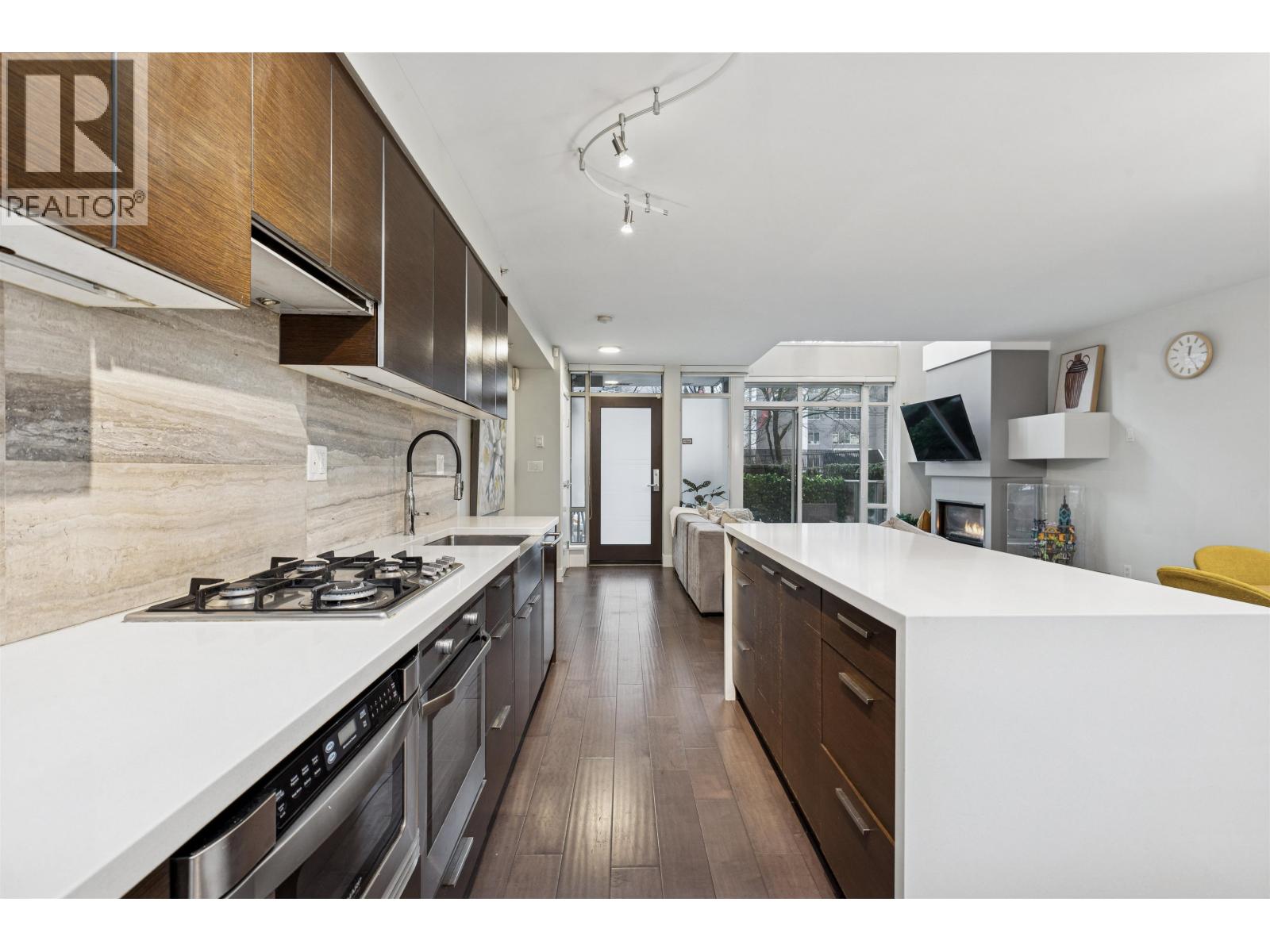 863 Richards Street, Vancouver, British Columbia  V6B 3B4 - Photo 11 - R3097498