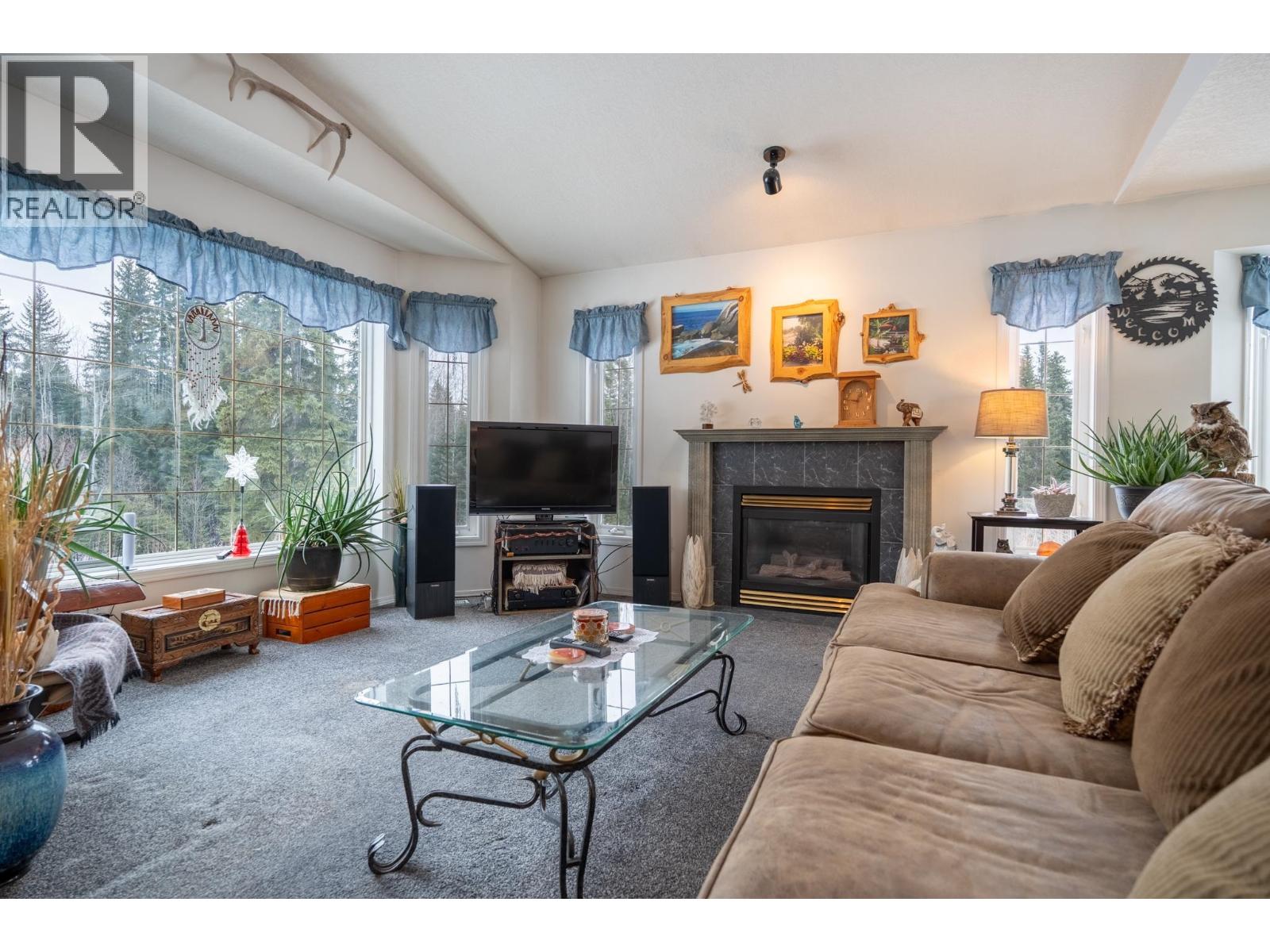 9805 Ridgetop Drive, Prince George, British Columbia  V2N 6V5 - Photo 3 - R3098484