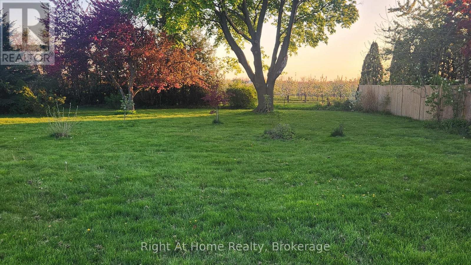 15414 Niagara Parkway, Niagara-On-The-Lake, Ontario  L0S 1J0 - Photo 17 - X12863544