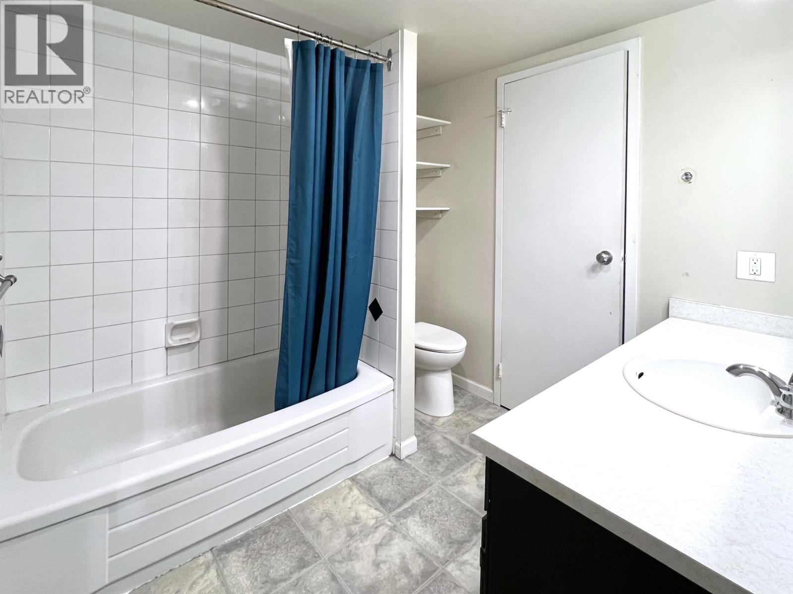 208 1955 Woodway Place, Burnaby, British Columbia  V5B 4S5 - Photo 11 - R3098515