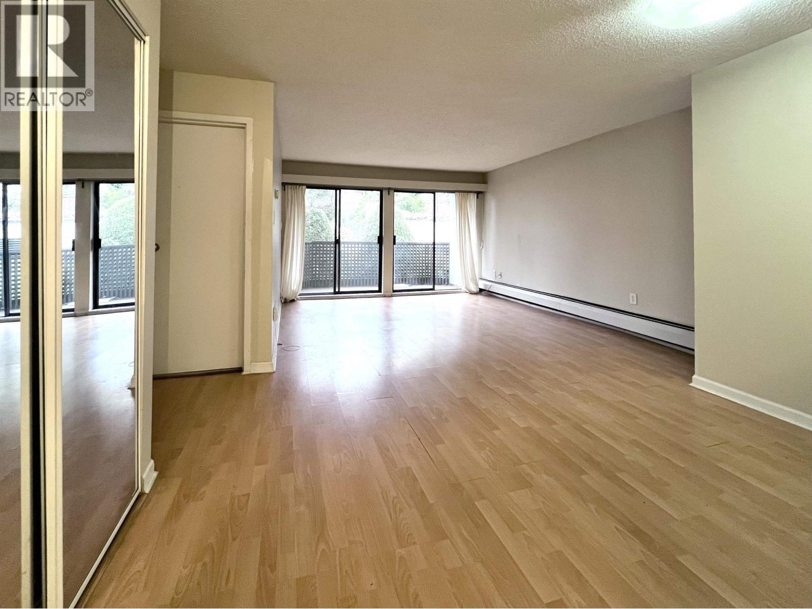 208 1955 Woodway Place, Burnaby, British Columbia  V5B 4S5 - Photo 8 - R3098515