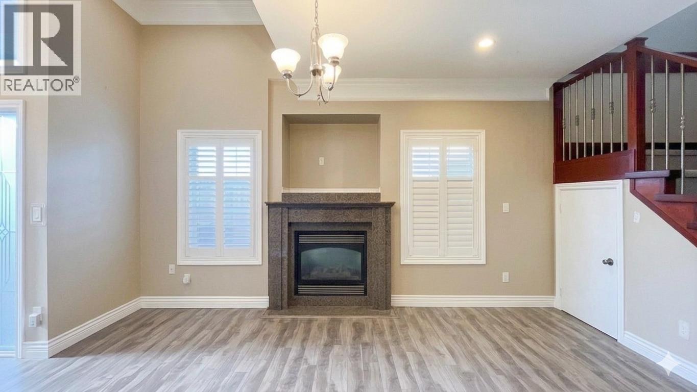 6916 CUNNINGHAM COURT, burnaby, British Columbia