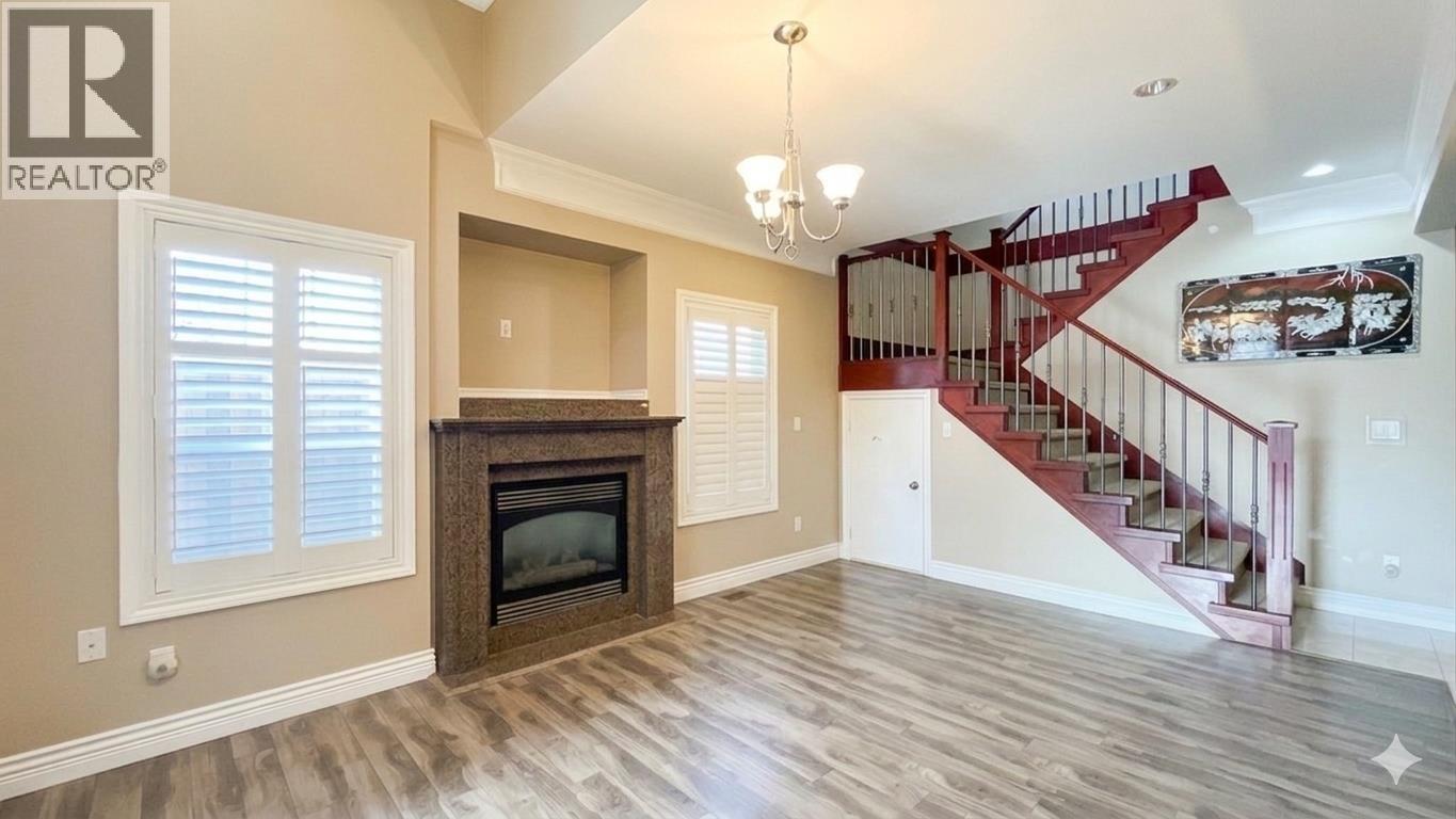 6916 Cunningham Court, Burnaby, British Columbia  V5E 0B1 - Photo 4 - R3098521