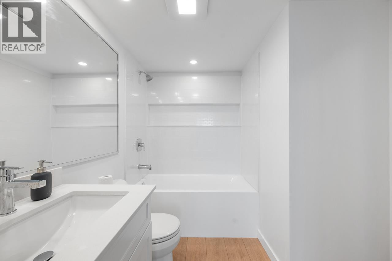 2104 6540 Burlington Avenue, Burnaby, British Columbia  V5H 3M7 - Photo 14 - R3098537