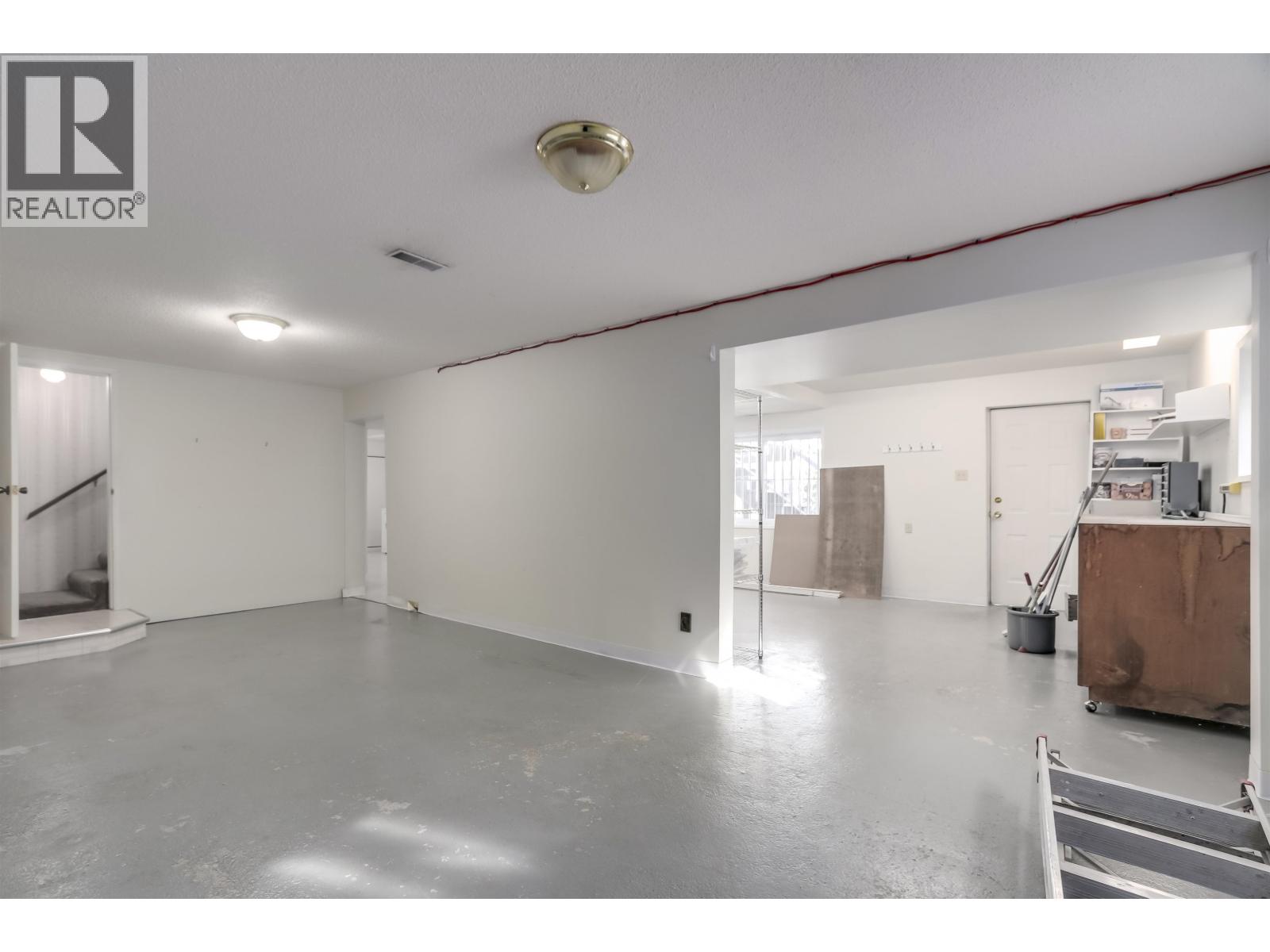 1011 Palmdale Street, Coquitlam, British Columbia  V3C 3R3 - Photo 24 - R3098531