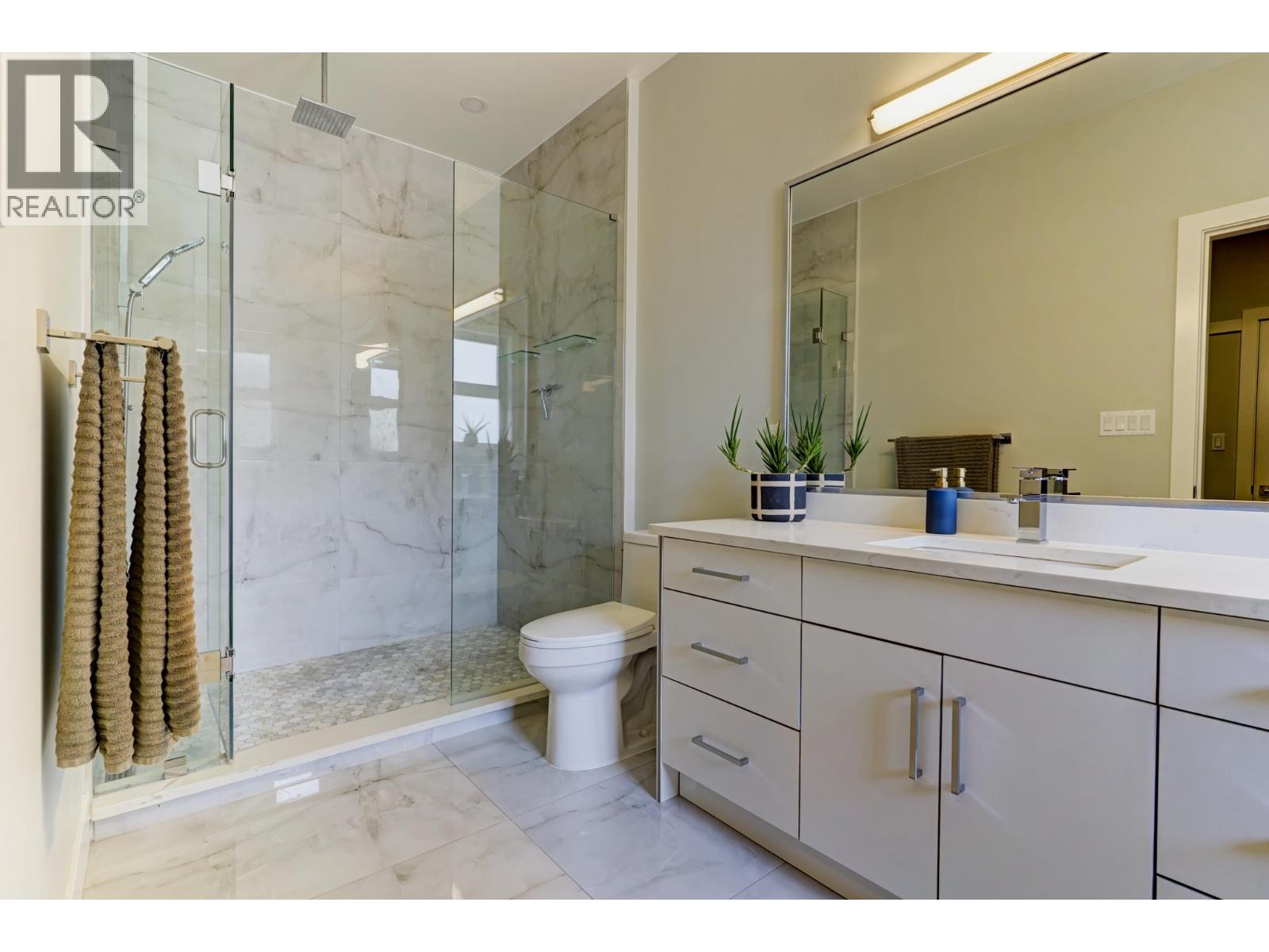 2004 Tiyata Boulevard, Pemberton, British Columbia  V0N 2L0 - Photo 18 - R3098538