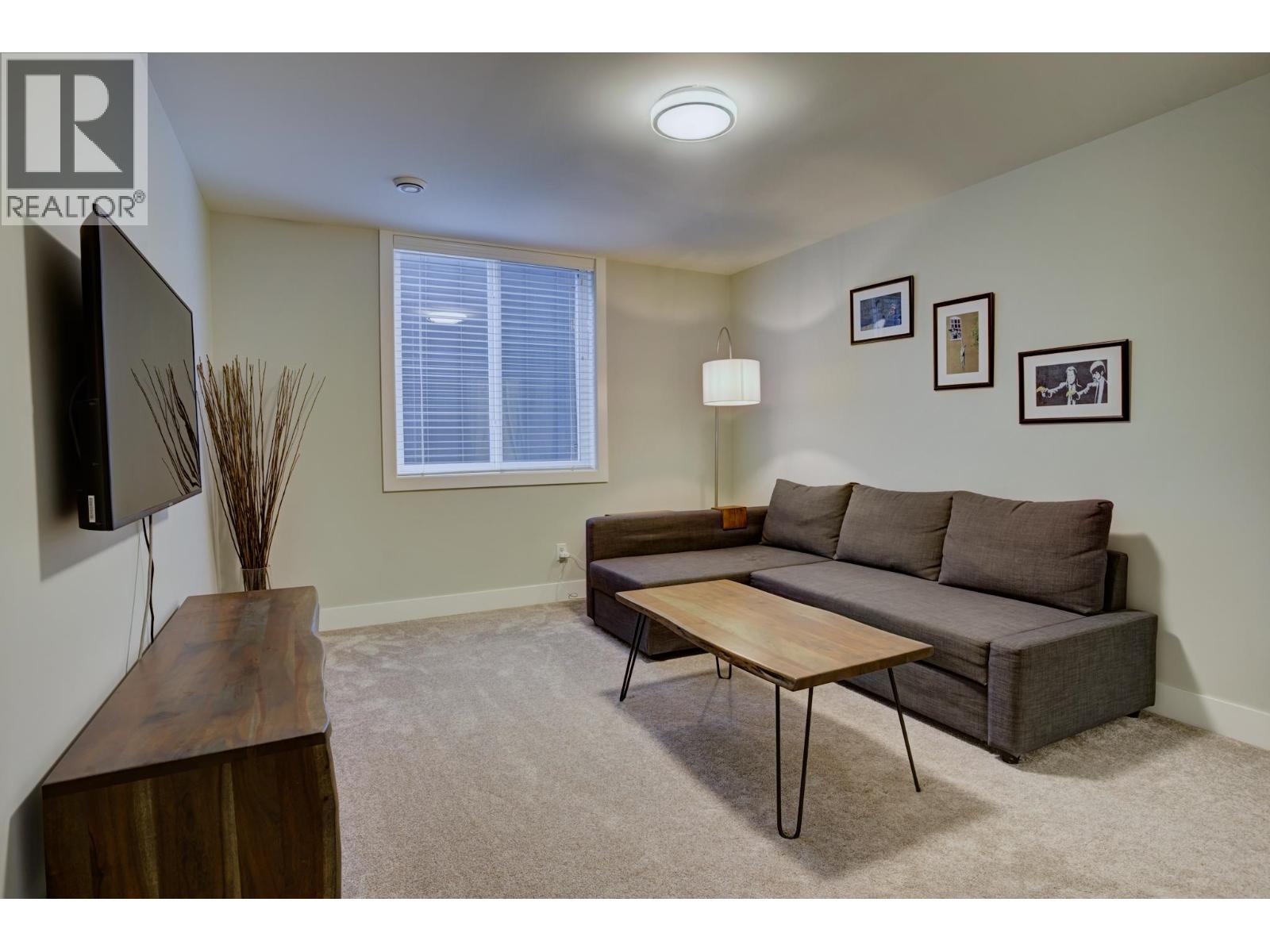 2004 Tiyata Boulevard, Pemberton, British Columbia  V0N 2L0 - Photo 22 - R3098538