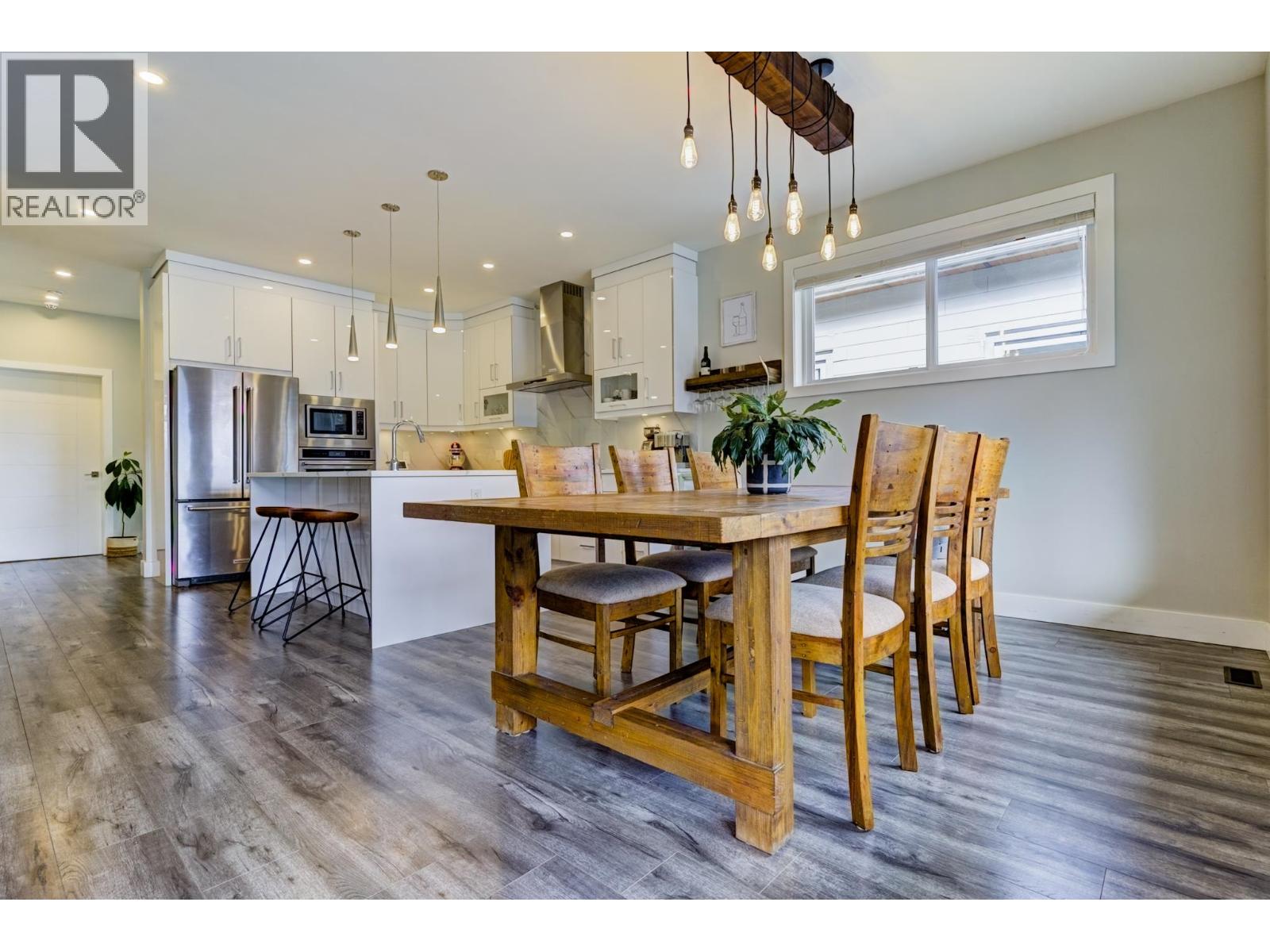 2004 Tiyata Boulevard, Pemberton, British Columbia  V0N 2L0 - Photo 6 - R3098538