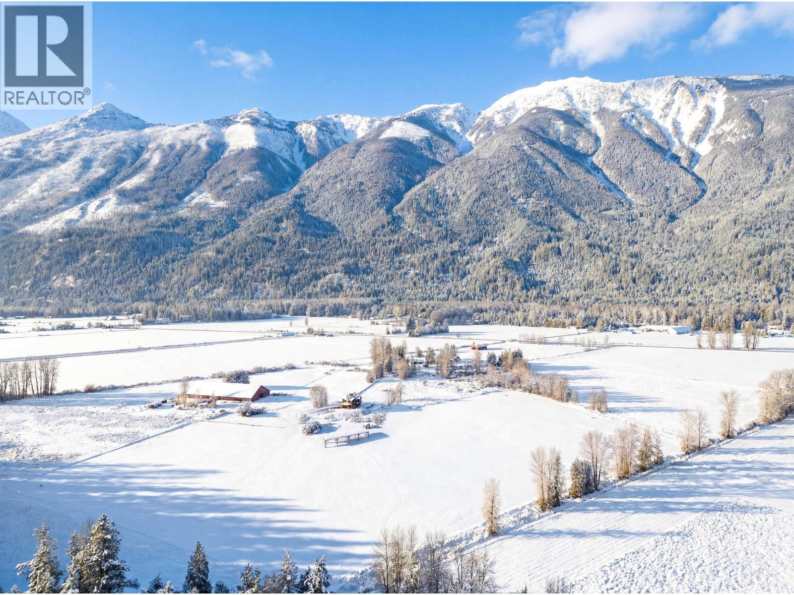 9115 Pemberton Meadows Road, Pemberton, British Columbia  V0N 2L2 - Photo 5 - R3098550