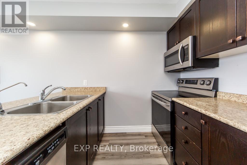 734 Cook Crescent, Shelburne, Ontario  L9V 3V2 - Photo 2 - X12785204