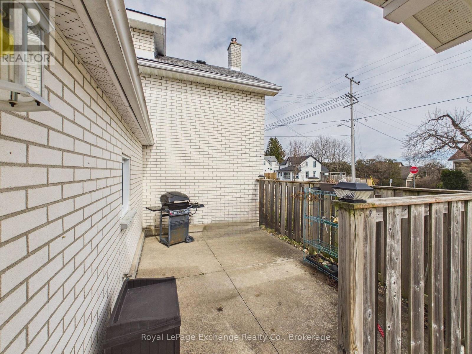 350 St Albert Street, Kincardine, Ontario  N2Z 2T8 - Photo 18 - X12868968