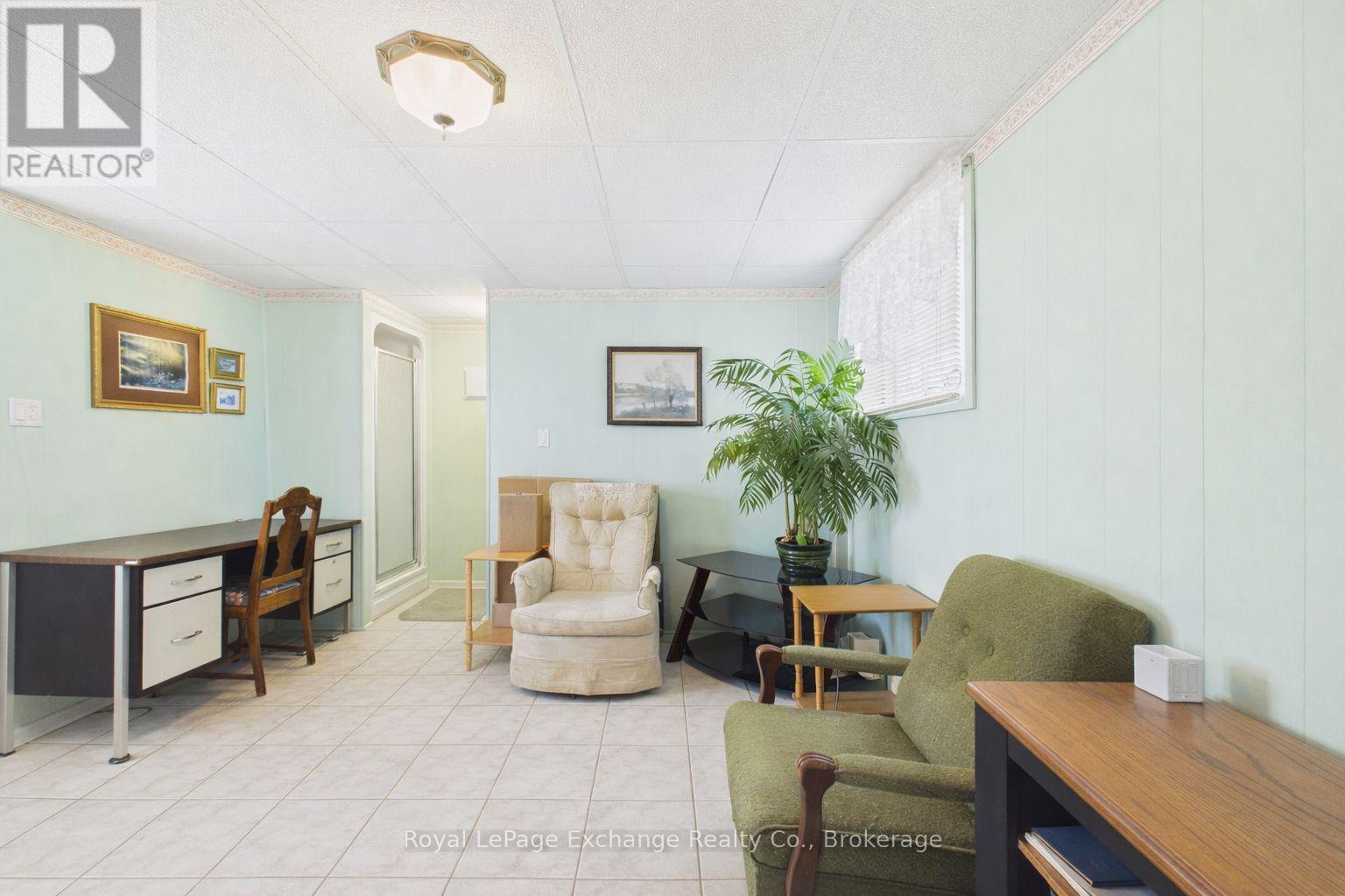 350 St Albert Street, Kincardine, Ontario  N2Z 2T8 - Photo 8 - X12868968